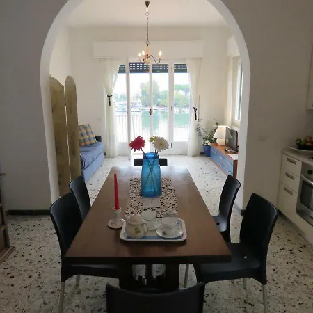 Alla Foce Del Magra - Sul Fiume Vicino Al Mare E Alle Cinque Terre Con Posto Barca Apartamento Ameglia