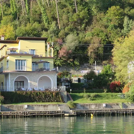 Alla Foce Del Magra - Sul Fiume Vicino Al Mare E Alle Cinque Terre Con Posto Barca Apartamento