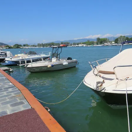 Foce Del Magra - Sul Fiume Vicino Al Mare E Alle Cinque Terre Con Posto Barca Apartamento Ameglia