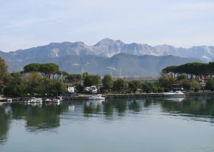 Foce Del Magra - Tra Cinque Terre E Dei Marmi Con Posto Barca